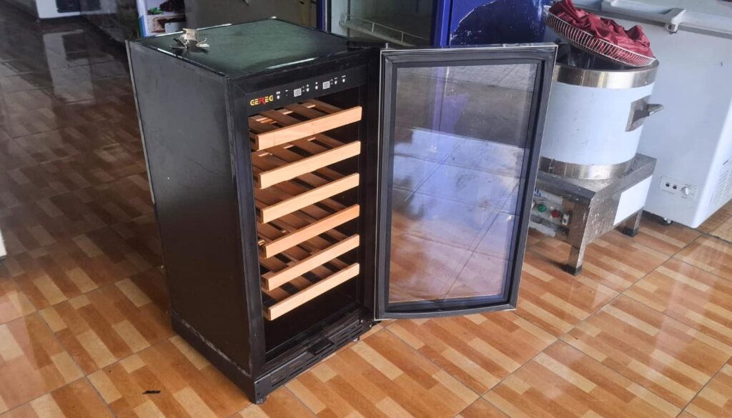 Tổng quan tủ bảo quản rượu vang GEREG JF-28S