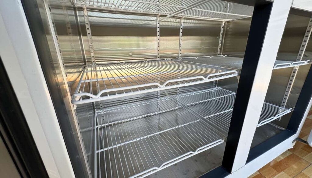 Tổng quan tủ mát inox Berjaya BS 4DUC/Z cũ tại Điện máy Gia Hiên