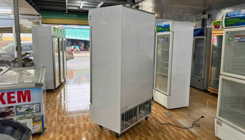 Tổng quan tủ mát Sanaky inverter 900 lít VH-1009HP3 cũ